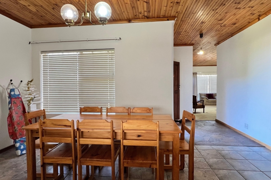 4 Bedroom Property for Sale in Wavecrest Eastern Cape